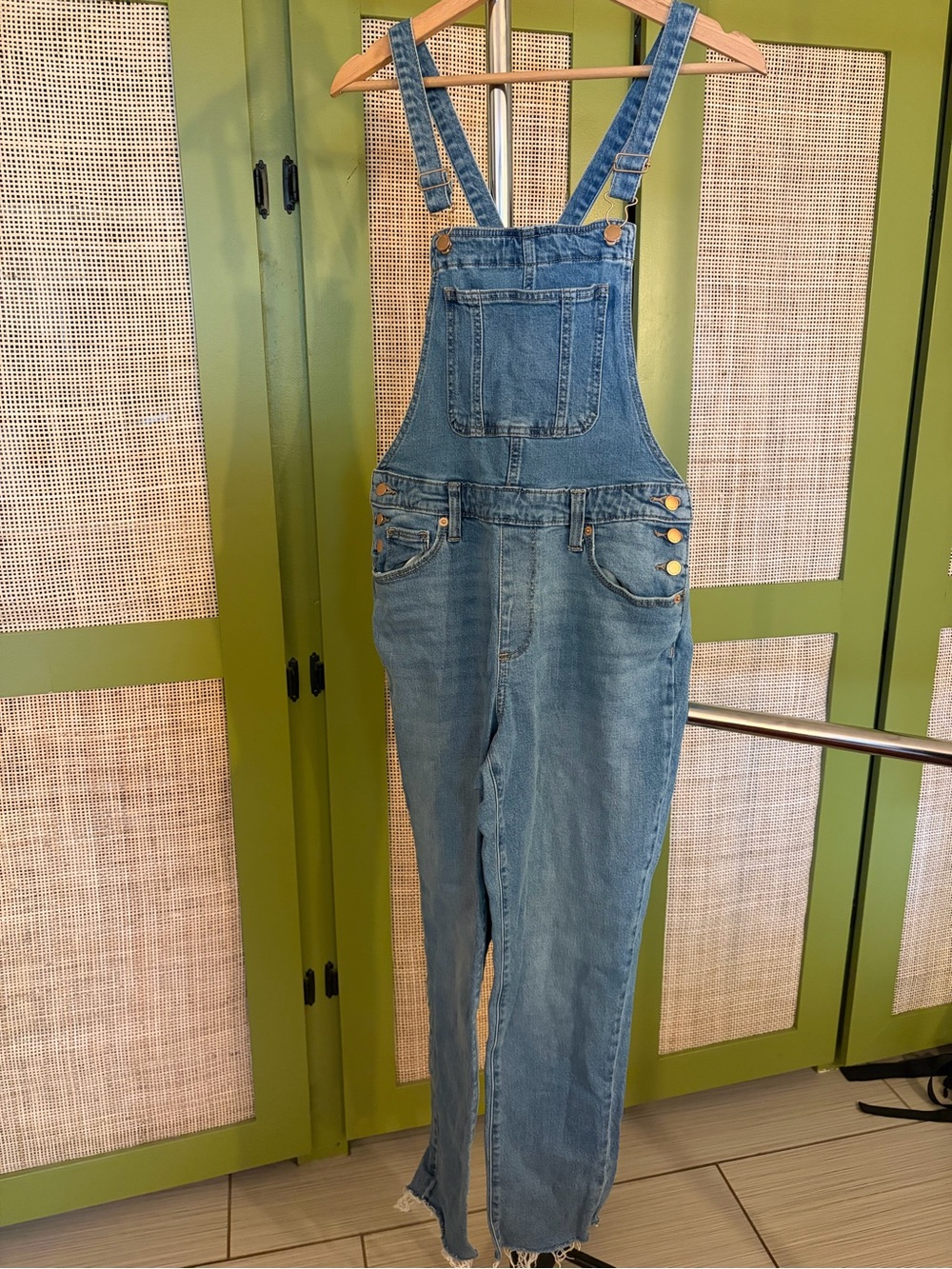 Universal Thread Light Blue Denim Overalls with Bib - Picture 2 of 5